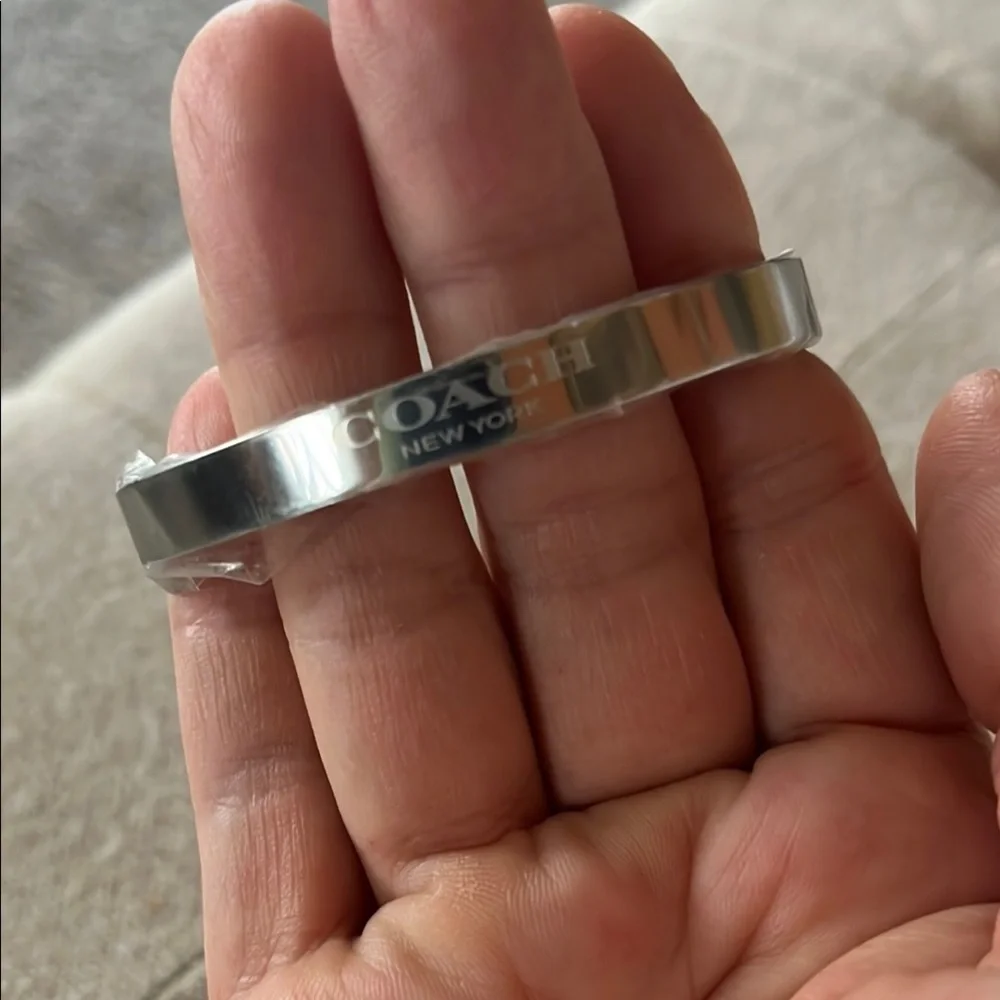 Coach Silver Arm & Wristband Clip